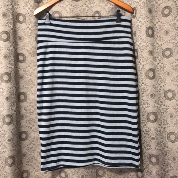 LuLaRoe Dresses & Skirts - Lularoe Striped Cassie